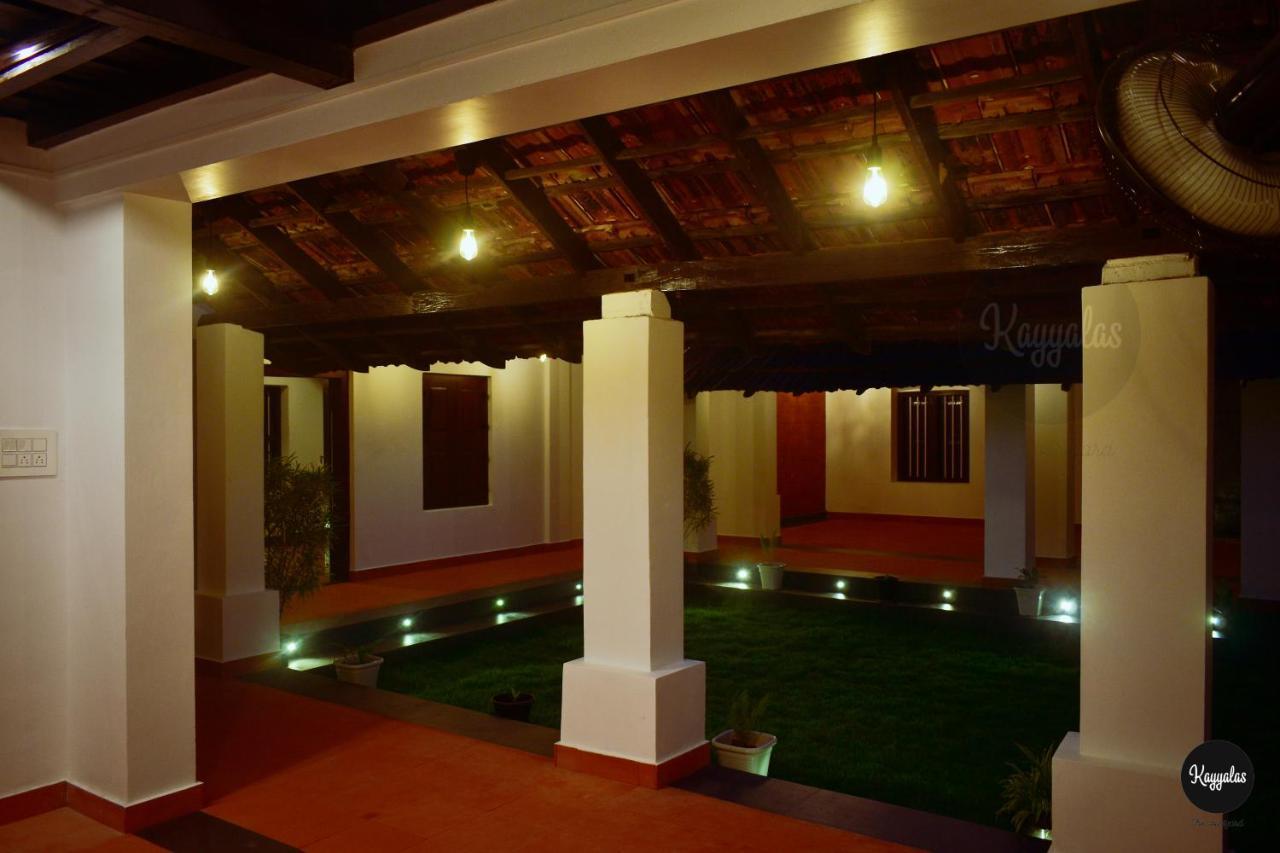 Kayyalas Courtyard Thrissur Exterior photo