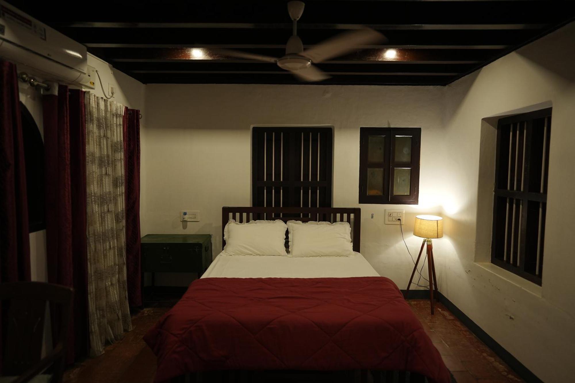 Kayyalas Courtyard Thrissur Exterior photo